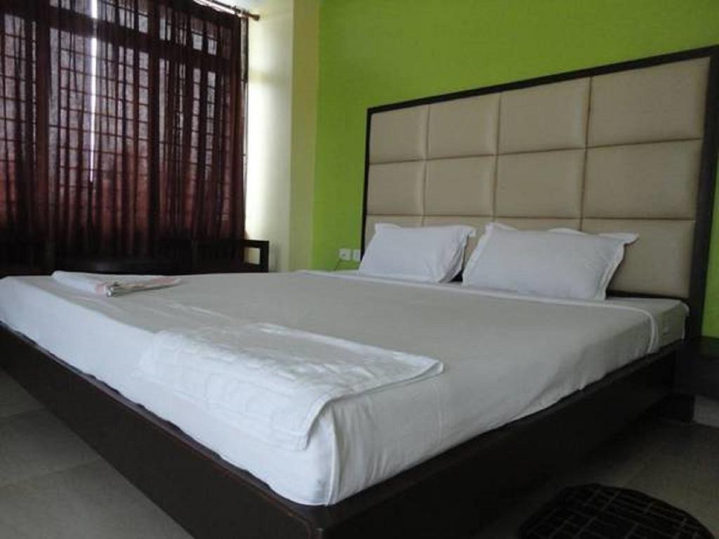 Hotel Sun View Dispur Bagian luar foto